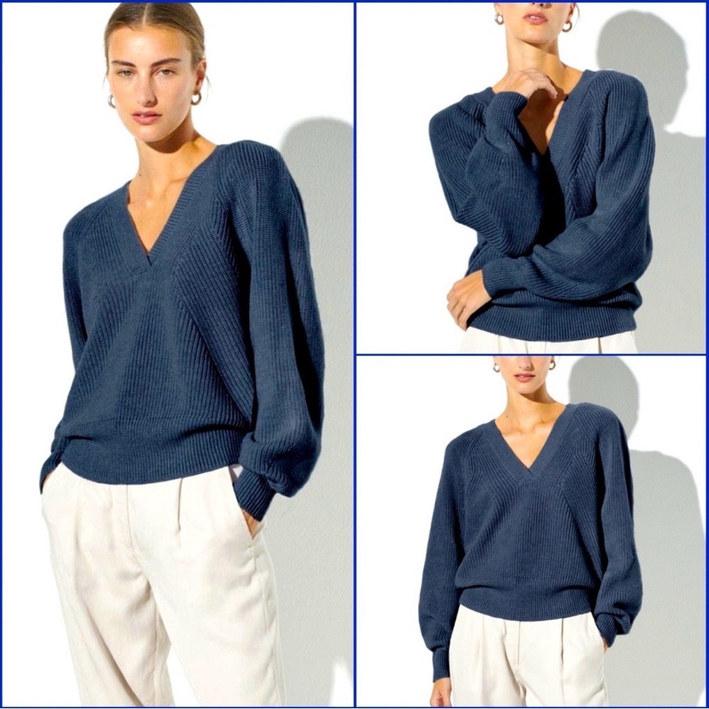 The Reset R Label Must Have V Sweater “It” Sweater Dusk Blue M Merino Wool